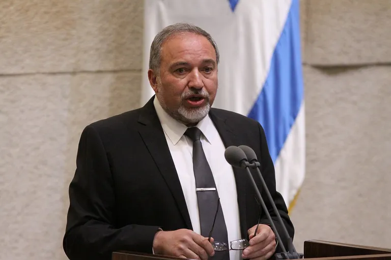 אביגדור ליברמן נואם מדוכן הכנסת