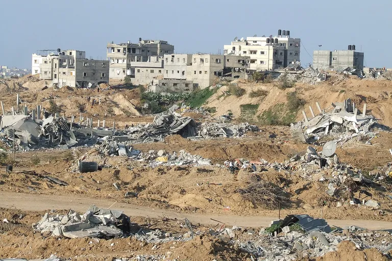 הריסות ומבנים שנפגעו בג׳באליה שבצפון רצועת עזה